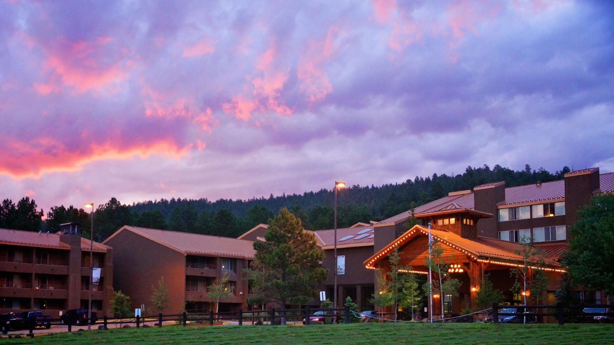 The Lodge At Angel Fire Resort Buitenkant foto